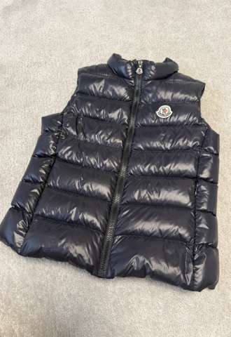 https://vipluxury.sk/Moncler juniorska vesta velkost 12