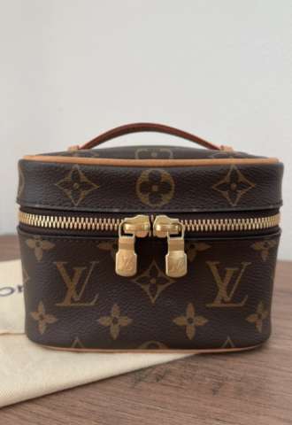 https://vipluxury.sk/Louis Vuitton Nano kozmetická taška