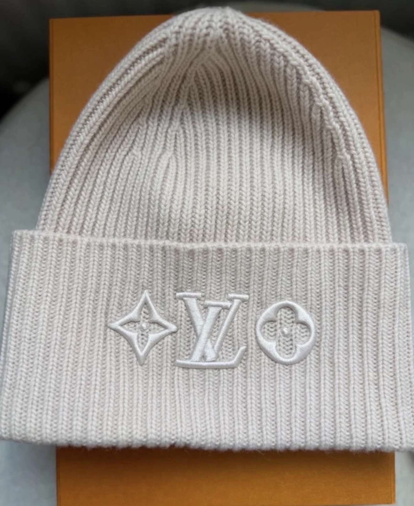 Louis Vuitton čiapka