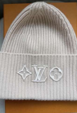 https://vipluxury.sk/Louis Vuitton čiapka