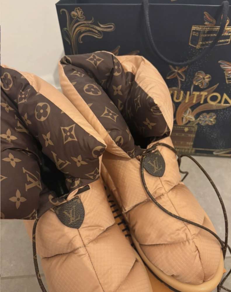 Louis Vuitton snehule