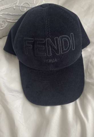 https://vipluxury.sk/Fendi šiltovka