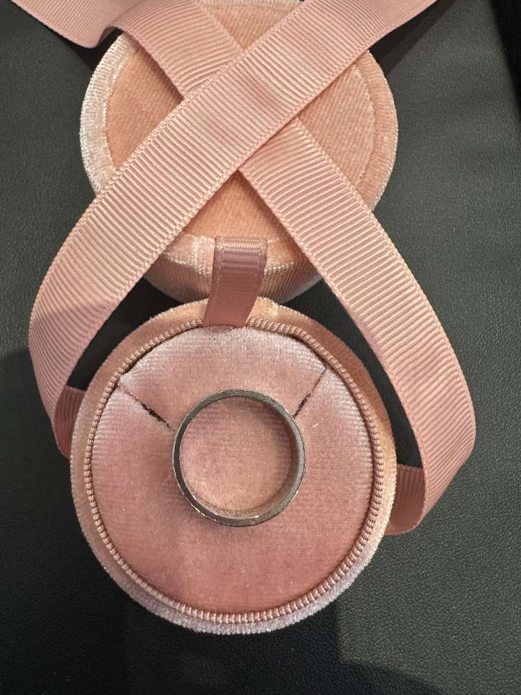 Cartier Love -zlaty prsten z bieleho zlata