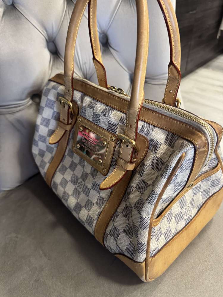 Louis Vuitton Barkeley