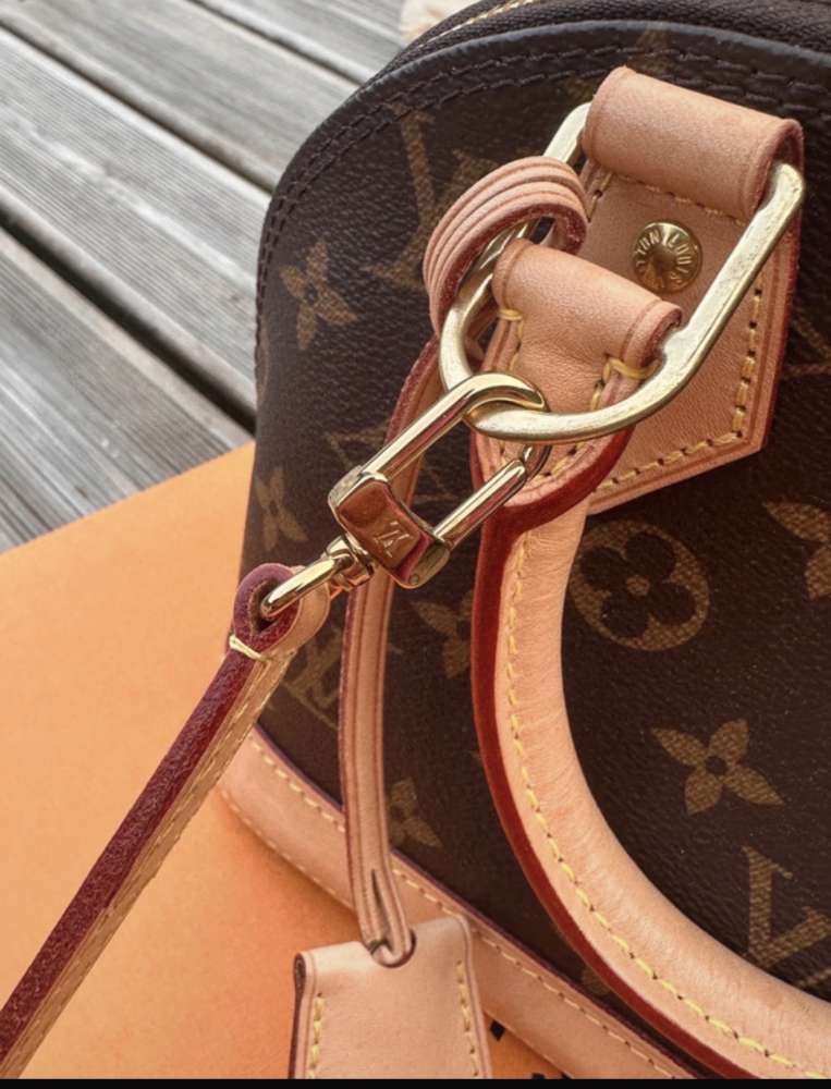 Louis Vuitton Alma bb