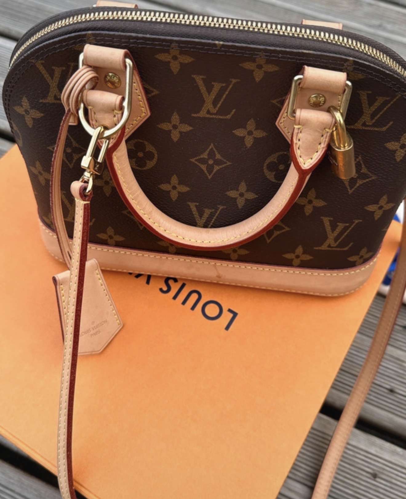 Louis Vuitton Alma bb