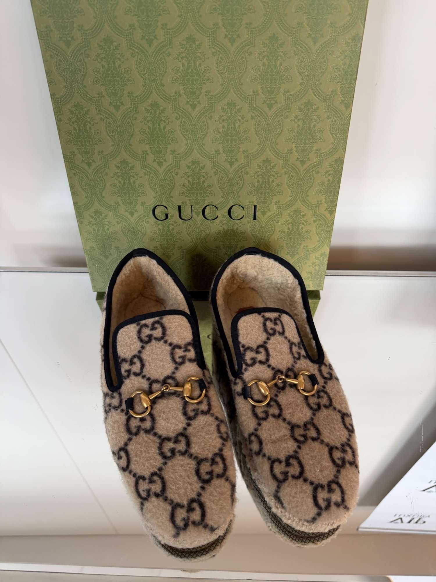 Gucci mokasiny s GG vzorom