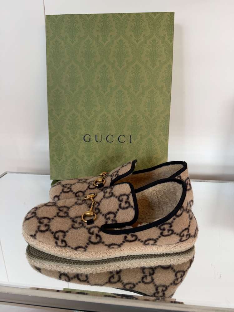 Gucci mokasiny s GG vzorom