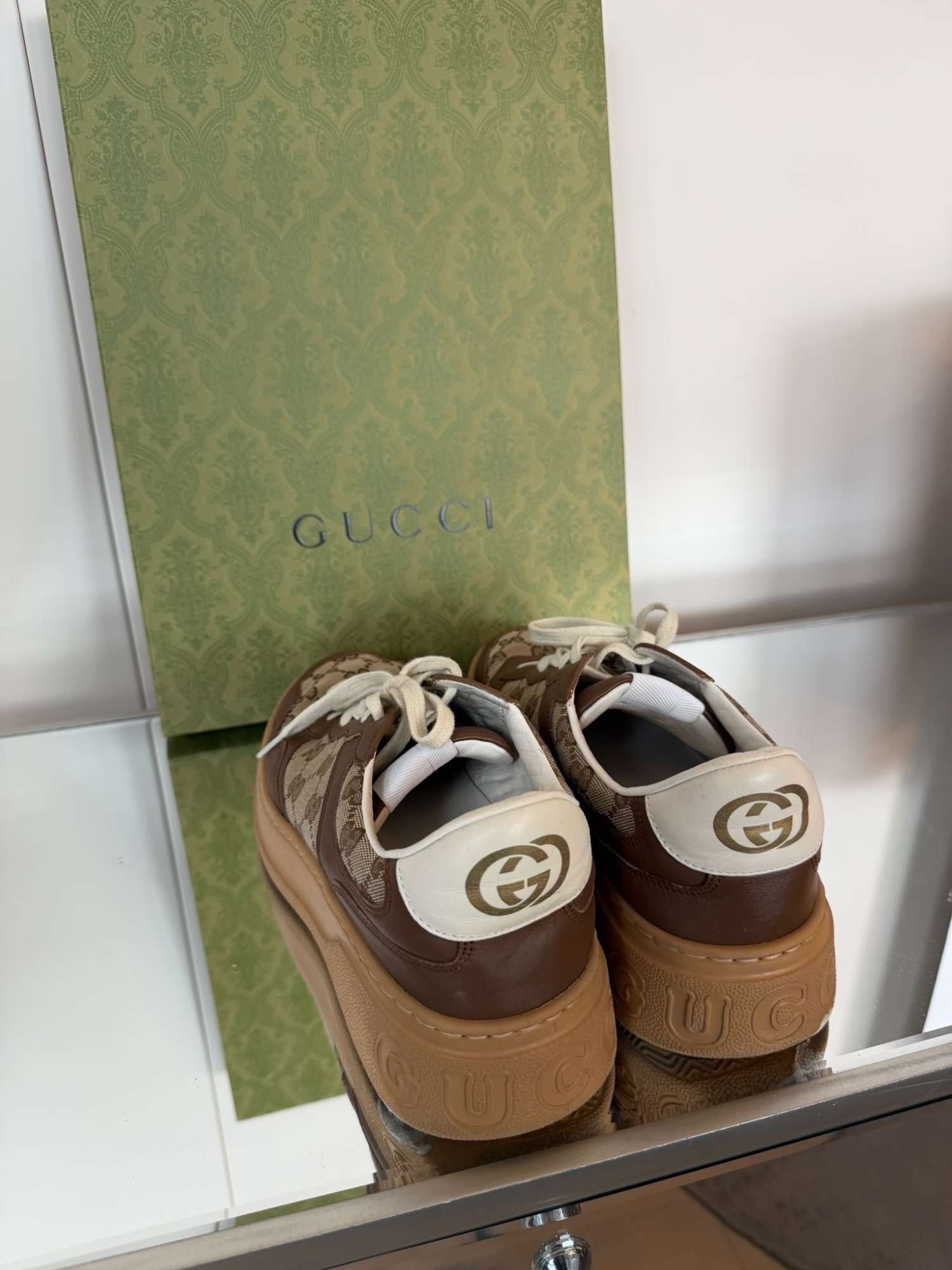 Gucci tenisky s GG vzorom