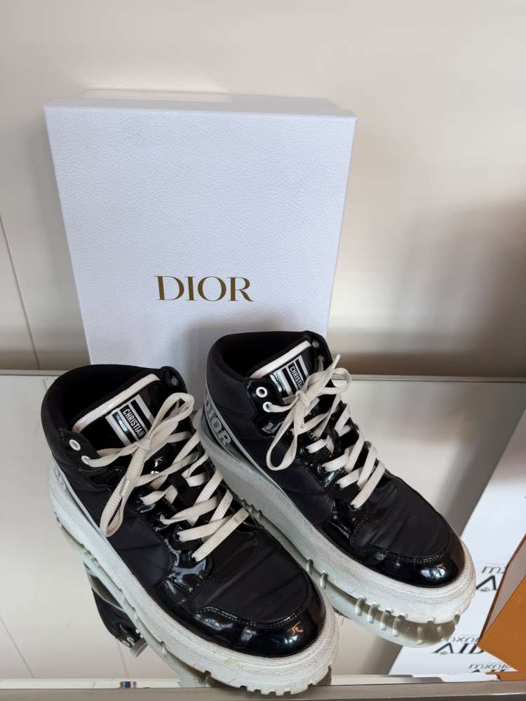 Dior koženkové členkové topánky