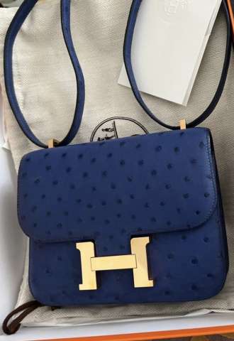 https://vipluxury.sk/Hermès Constance 18 pštros Bleu Saphir Rose Gold