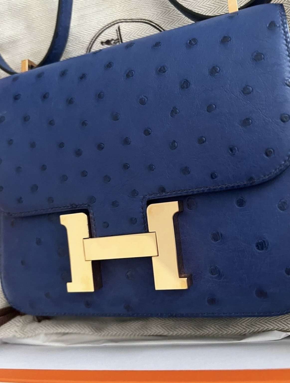 Hermès Constance 18 pštros Bleu Saphir Rose Gold