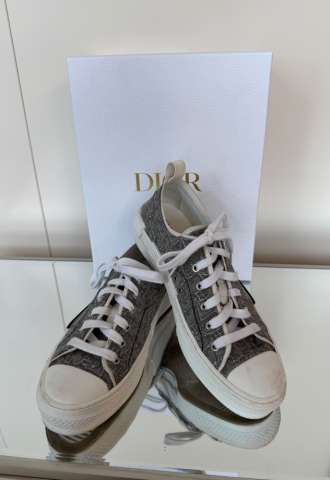 https://vipluxury.sk/Dior členkové tenisky