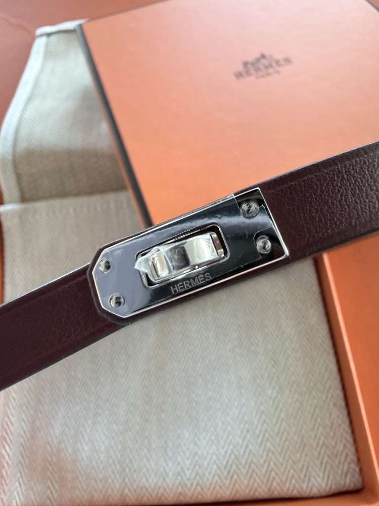 Náhrdelník Hermès Kelly s náhrdelníkom Rouge H