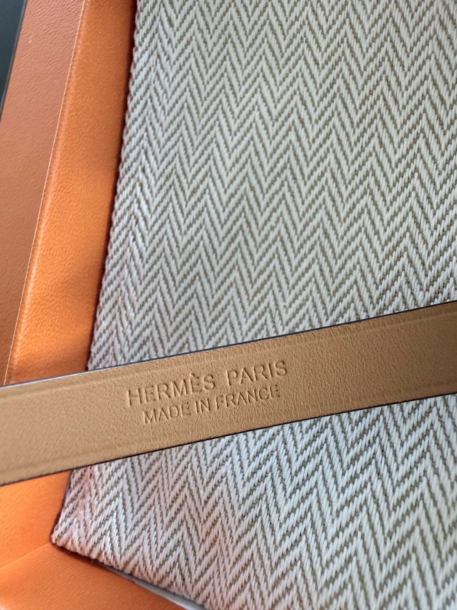 Náhrdelník Hermès Kelly s náhrdelníkom Rouge H