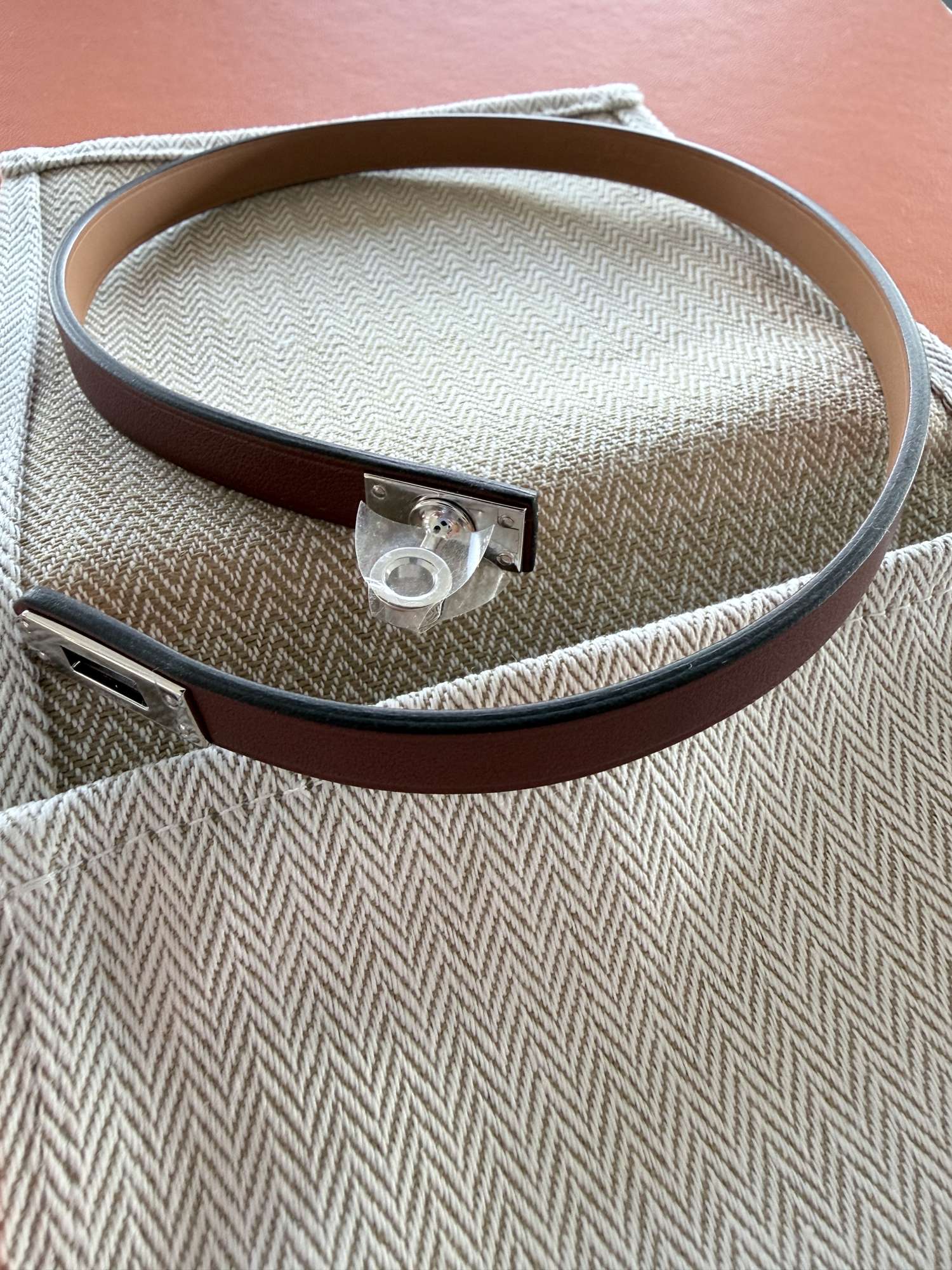 Náhrdelník Hermès Kelly s náhrdelníkom Rouge H