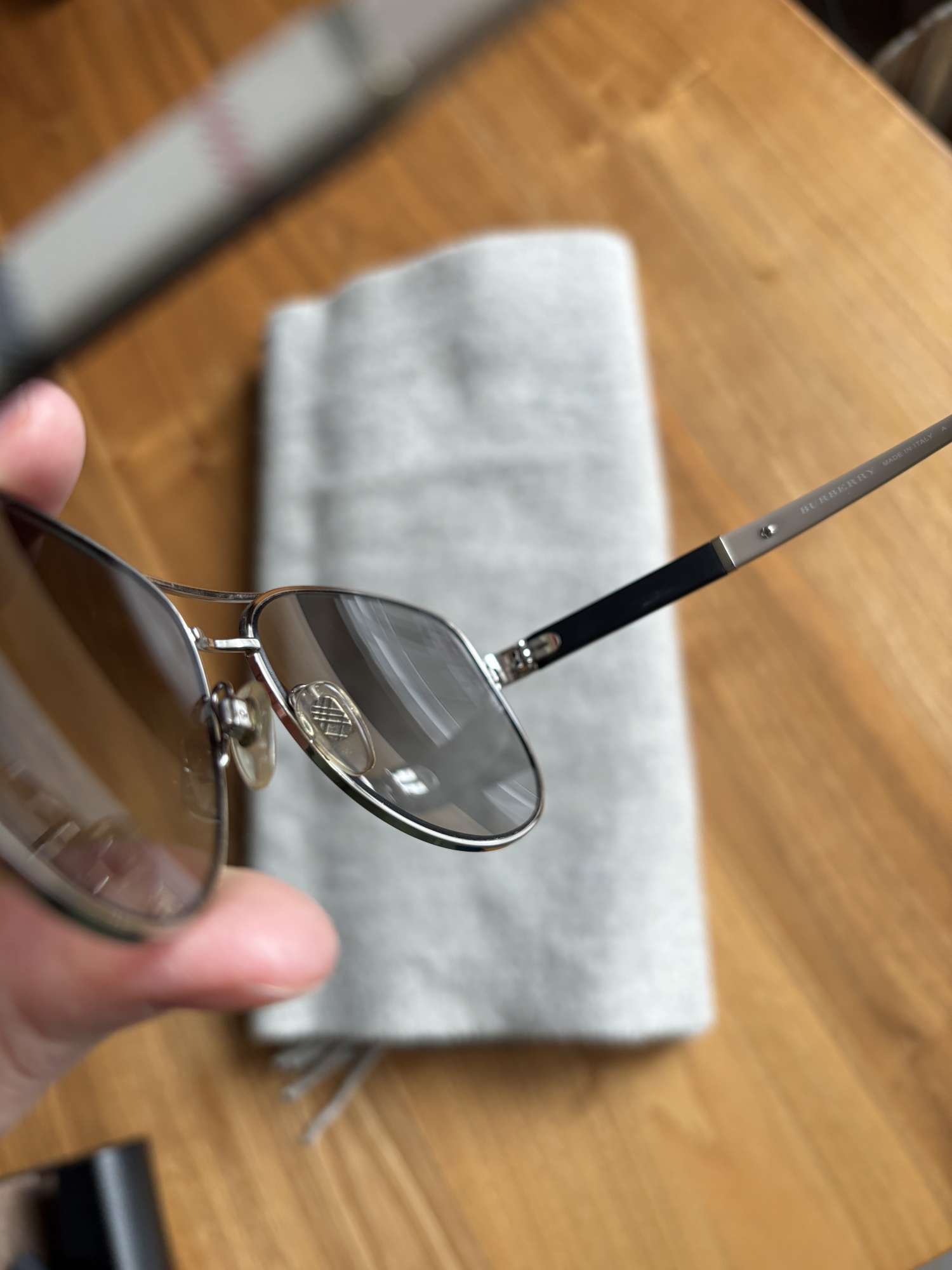 Aviator slnecne okuliare Burberry - model BE3080