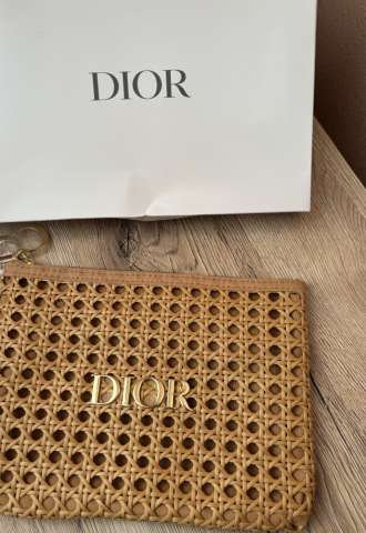 https://vipluxury.sk/Kozmetická taška / Pochette Dior