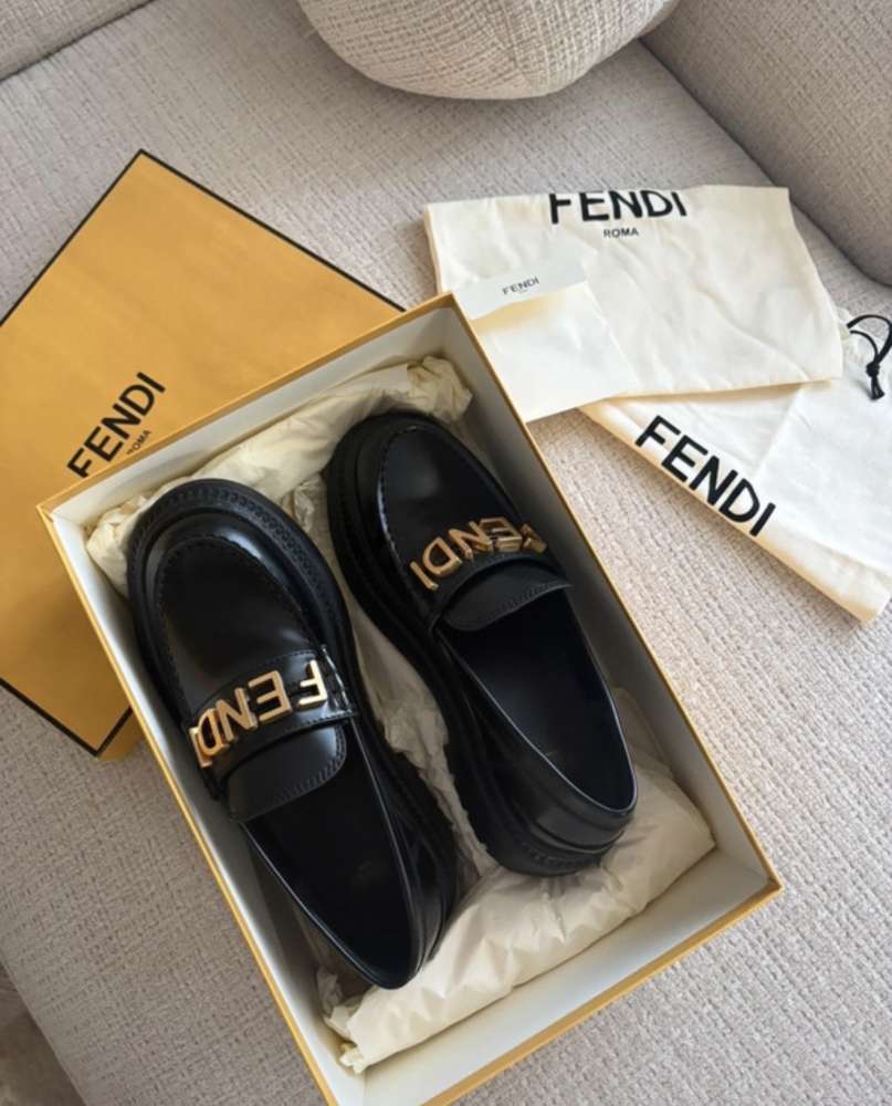 Fendi mokasinky