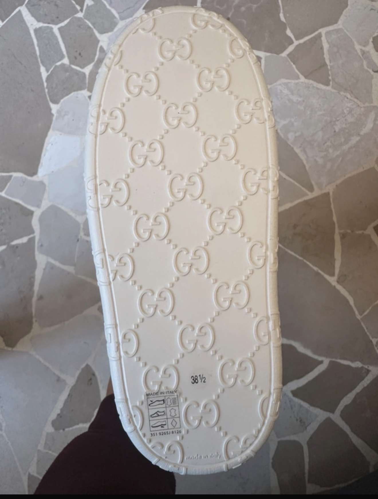 Gucci snehule