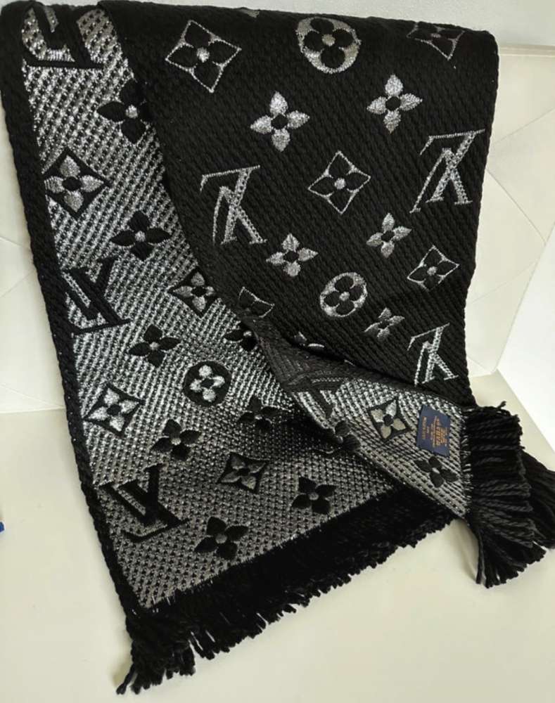 Louis Vuitton šál