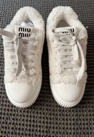 https://vipluxury.sk/Miu miu tenisky