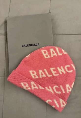 https://vipluxury.sk/Balenciaga čiapka