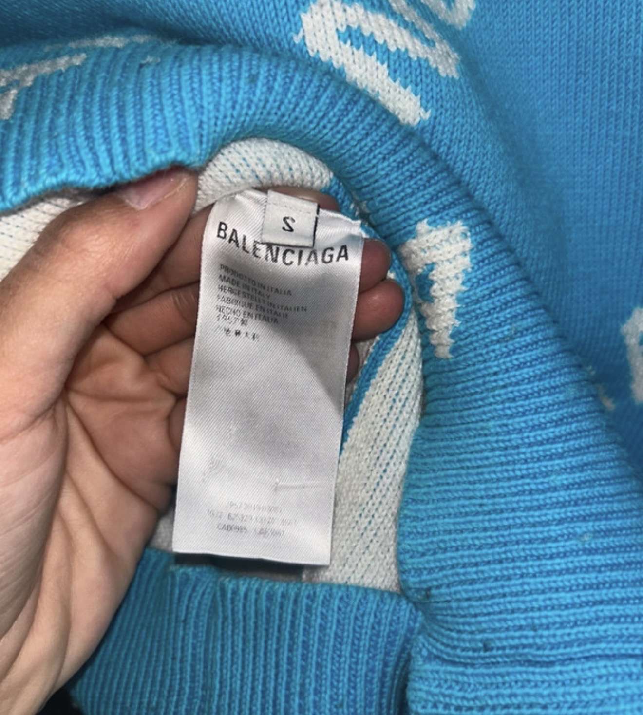 Balenciaga sveter