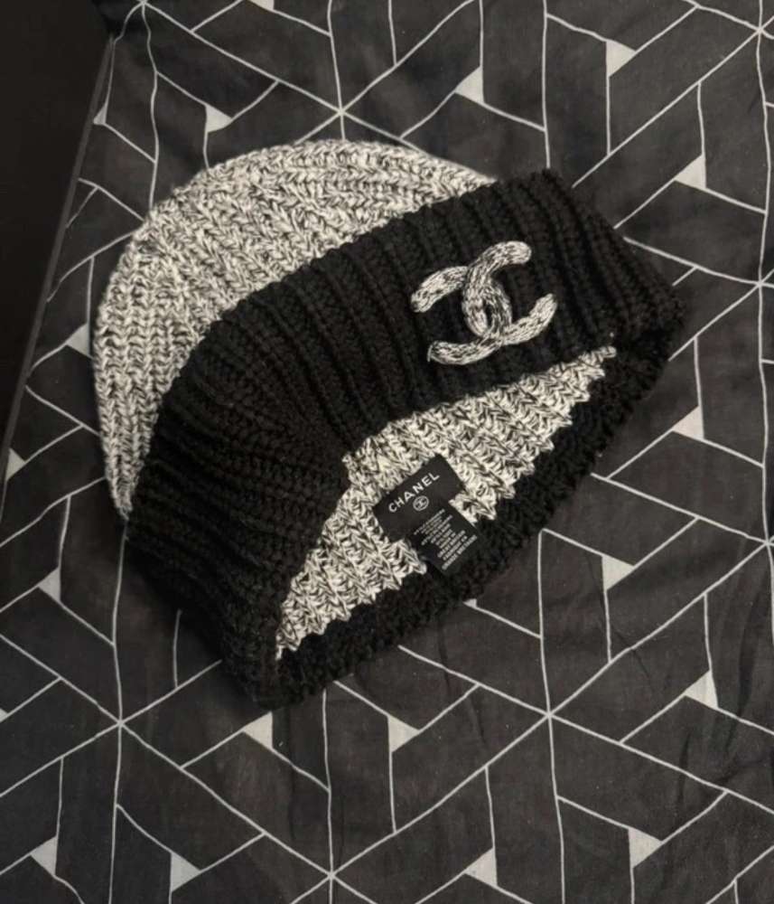 Chanel čiapka