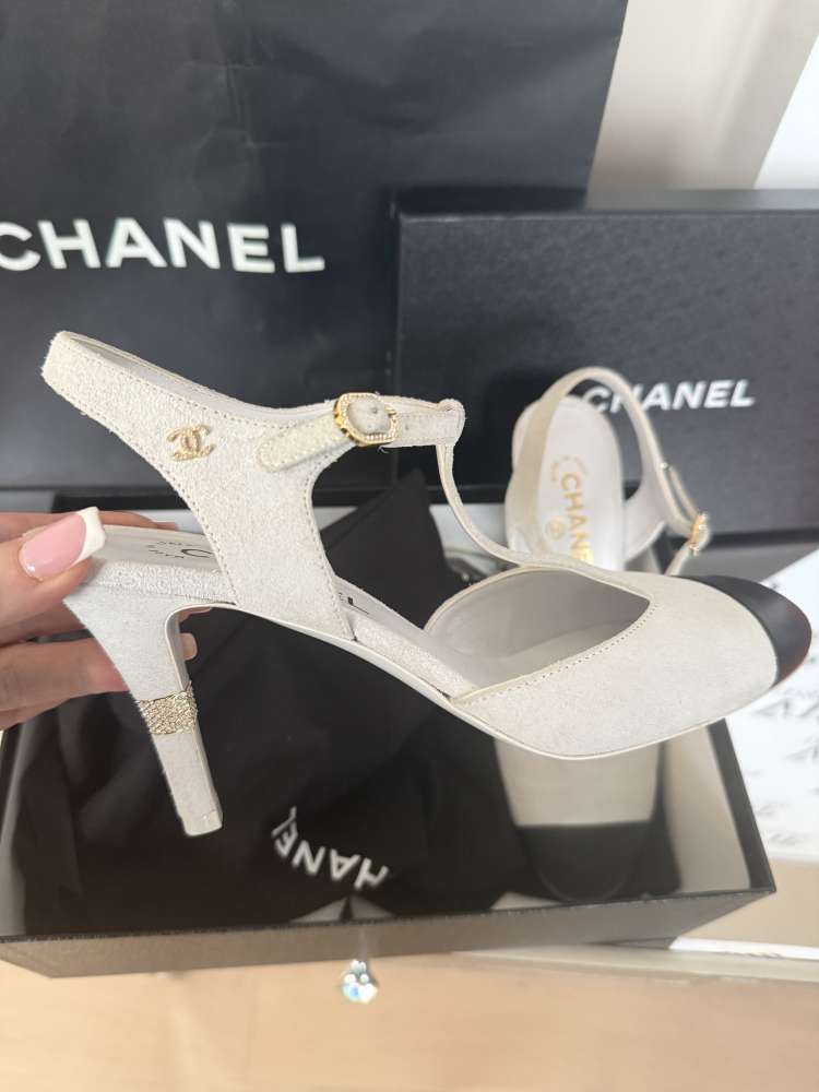 Chanel lodicky