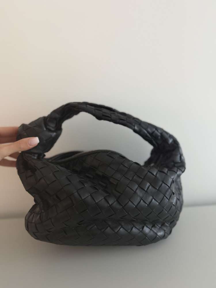 Bottega veneta black