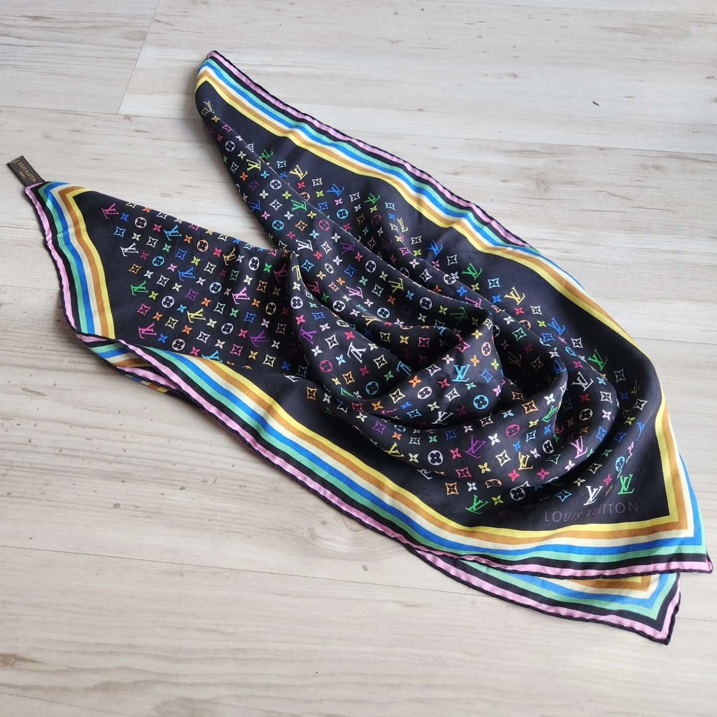 Louis Vuitton Foulard