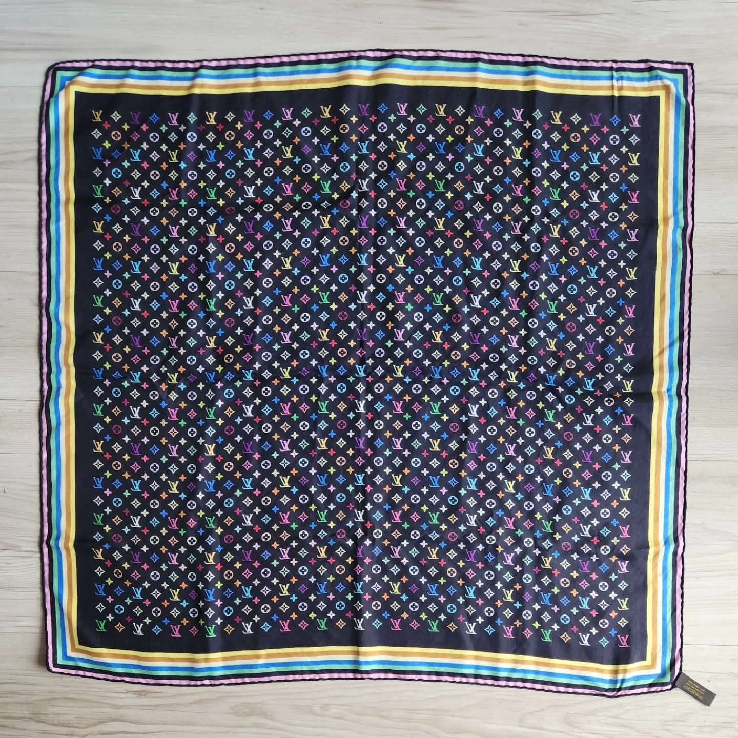 Louis Vuitton Foulard