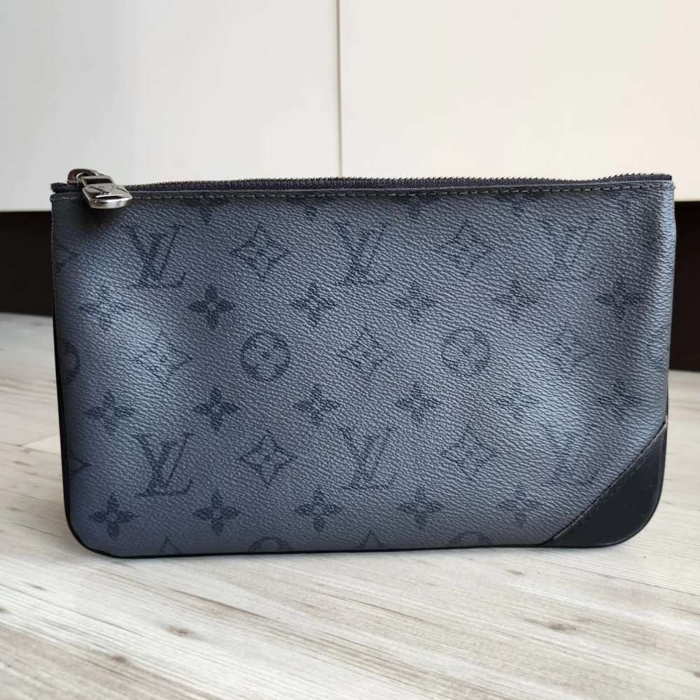 Louis Vuitton Pochette
