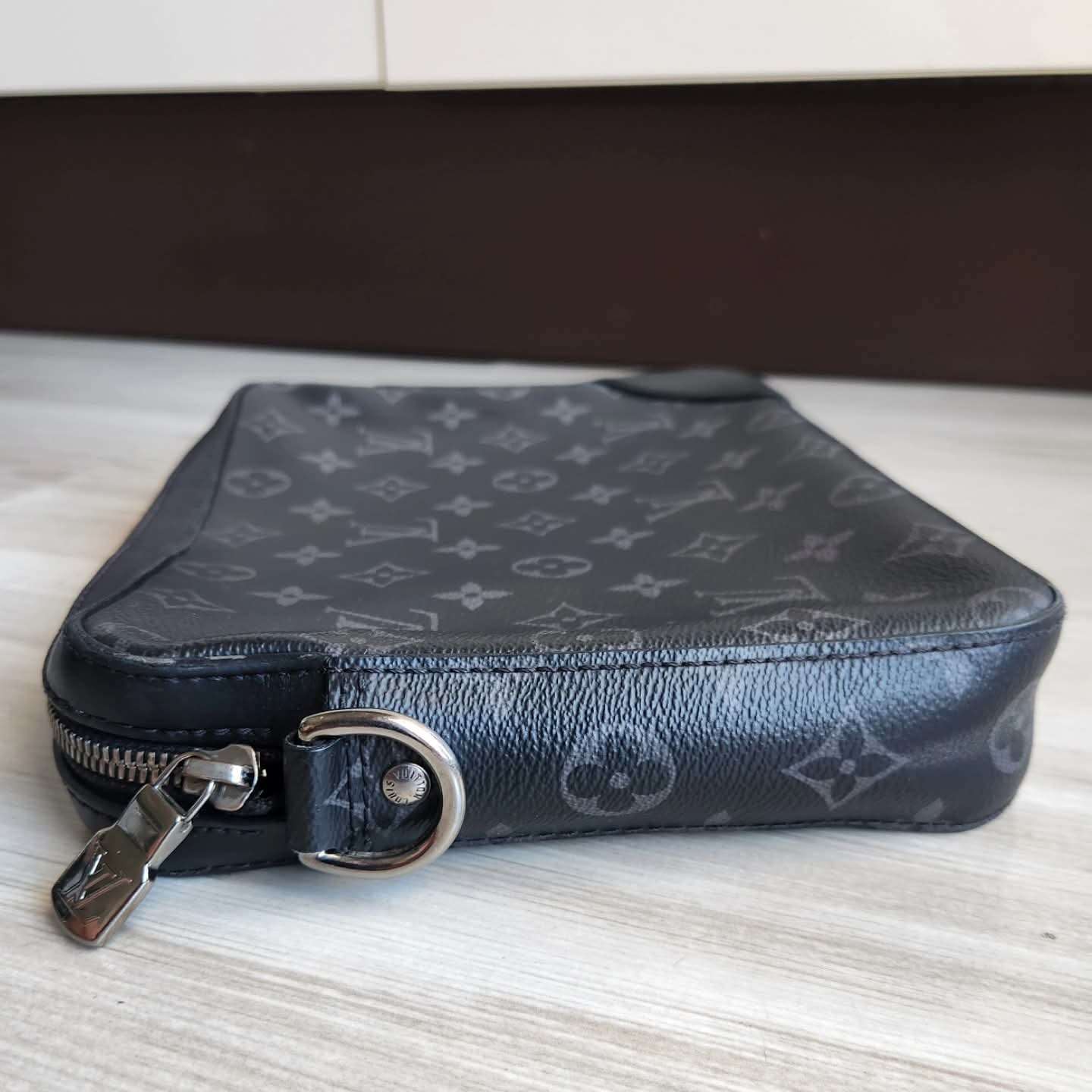 Louis Vuitton Pochette