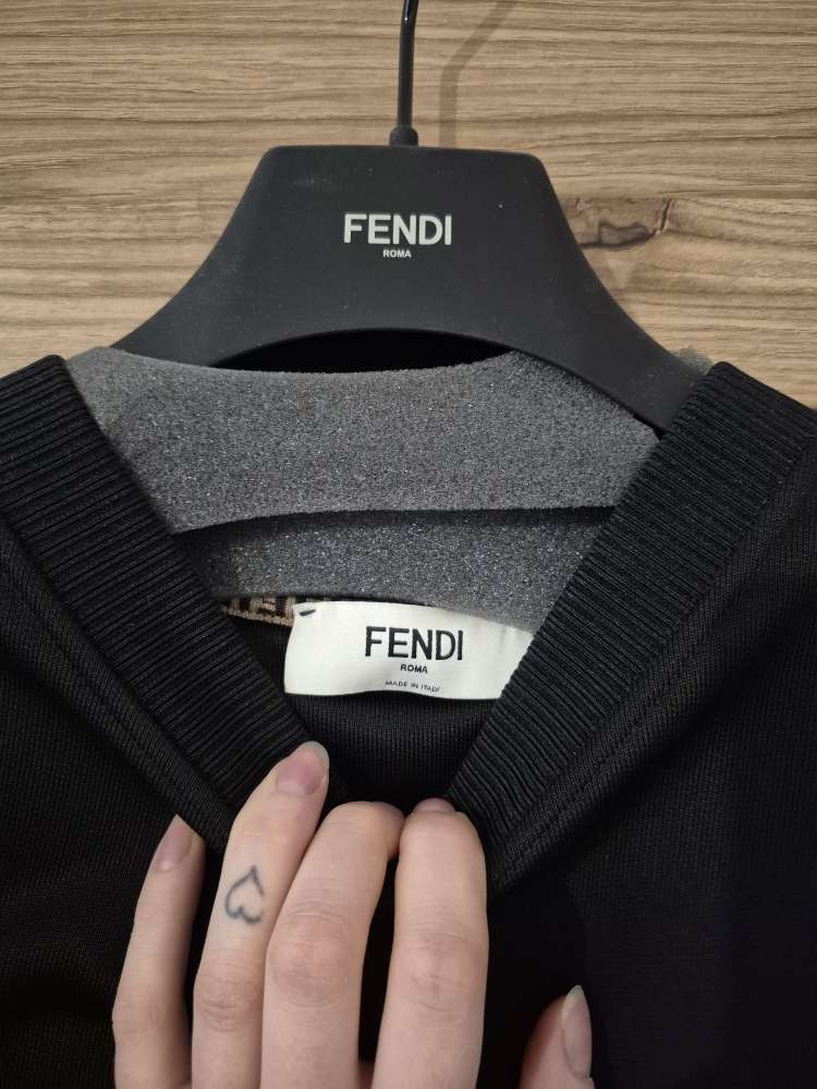 FENDI Roma – Prémiová štruktúrovaná mikina / luxusný top
