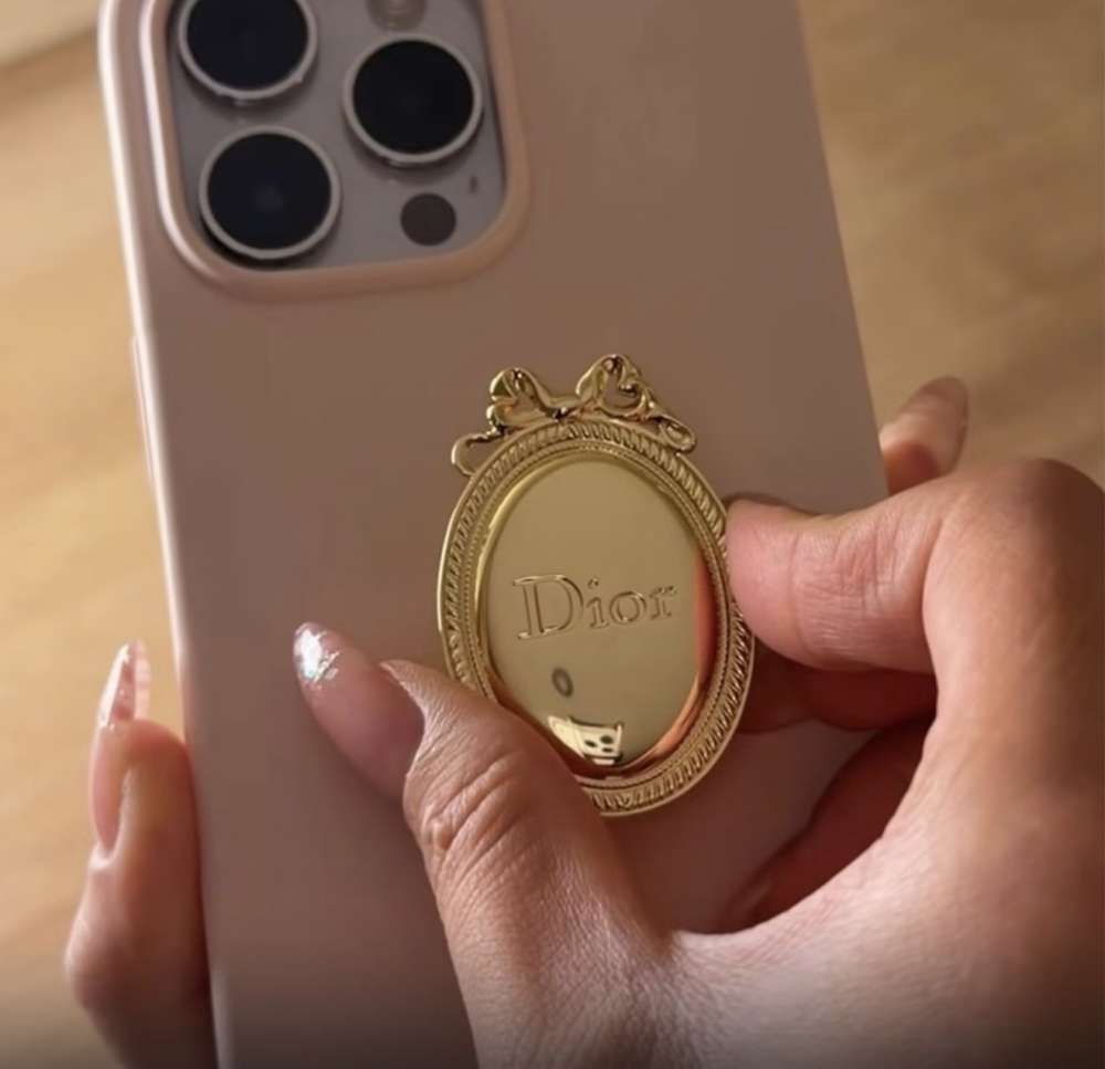Dior medajlonik s leskom