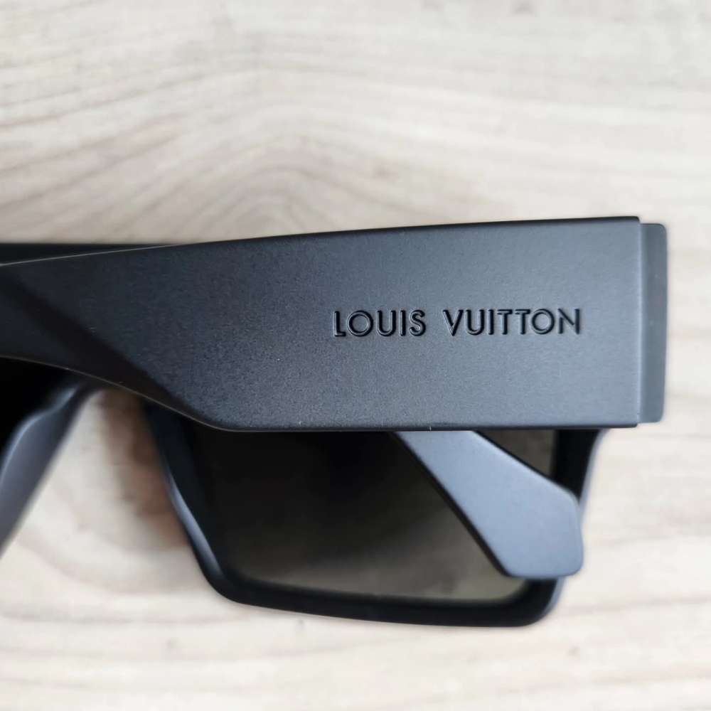Louis Vuitton Waimea
