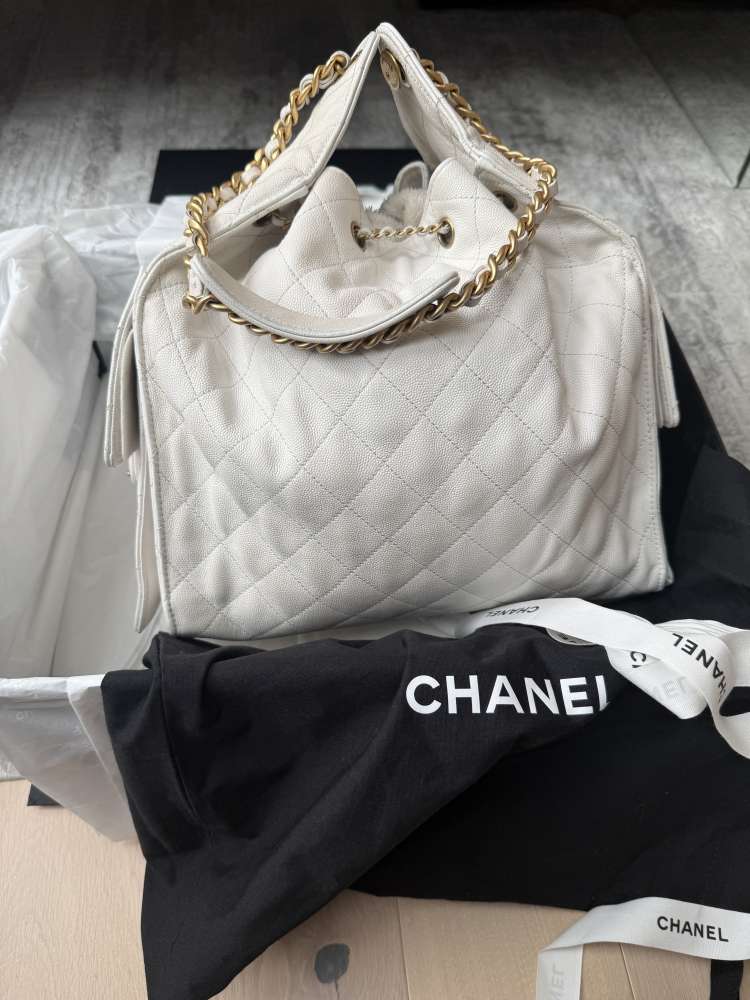 Chanel 25 medium