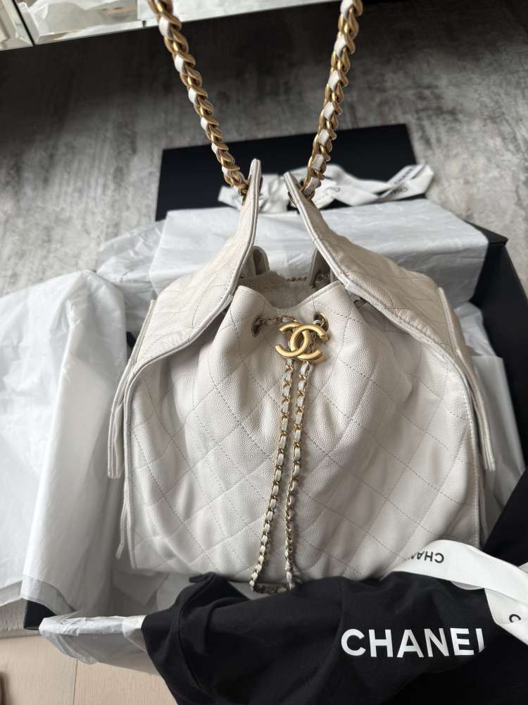 Chanel 25 medium