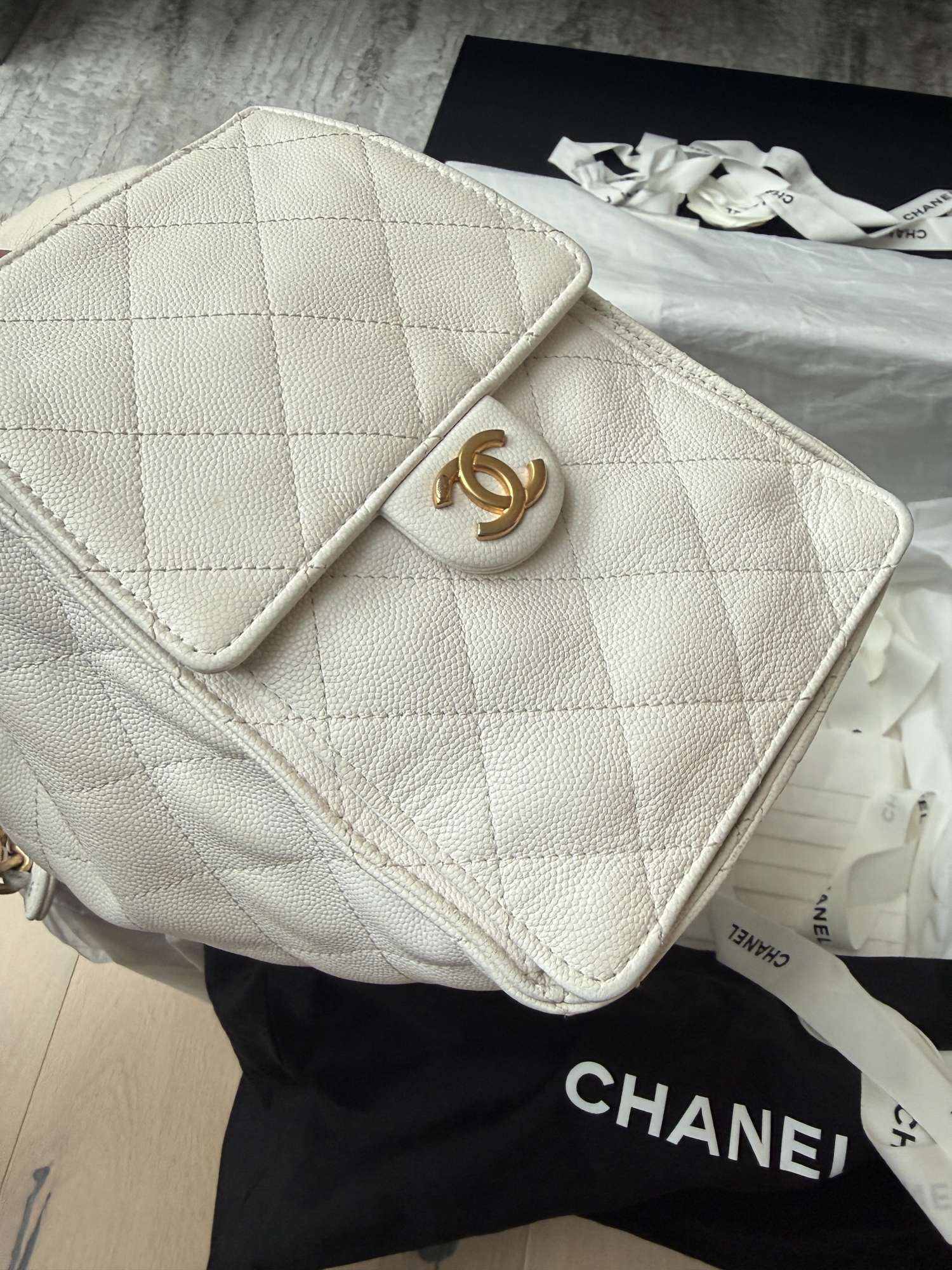 Chanel 25 medium