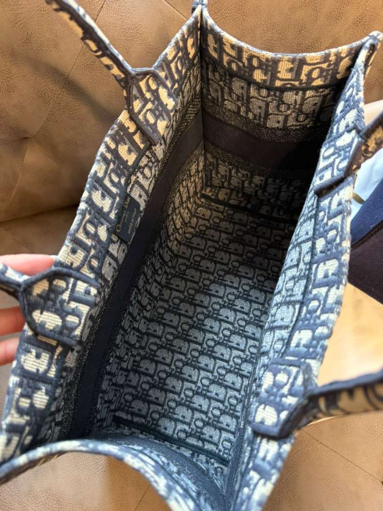 Dior tote bag
