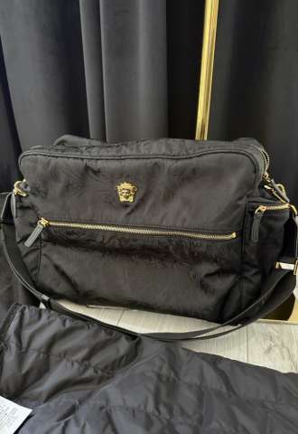 https://vipluxury.sk/Prebaľovacia taška Versace Jacquard Nylon