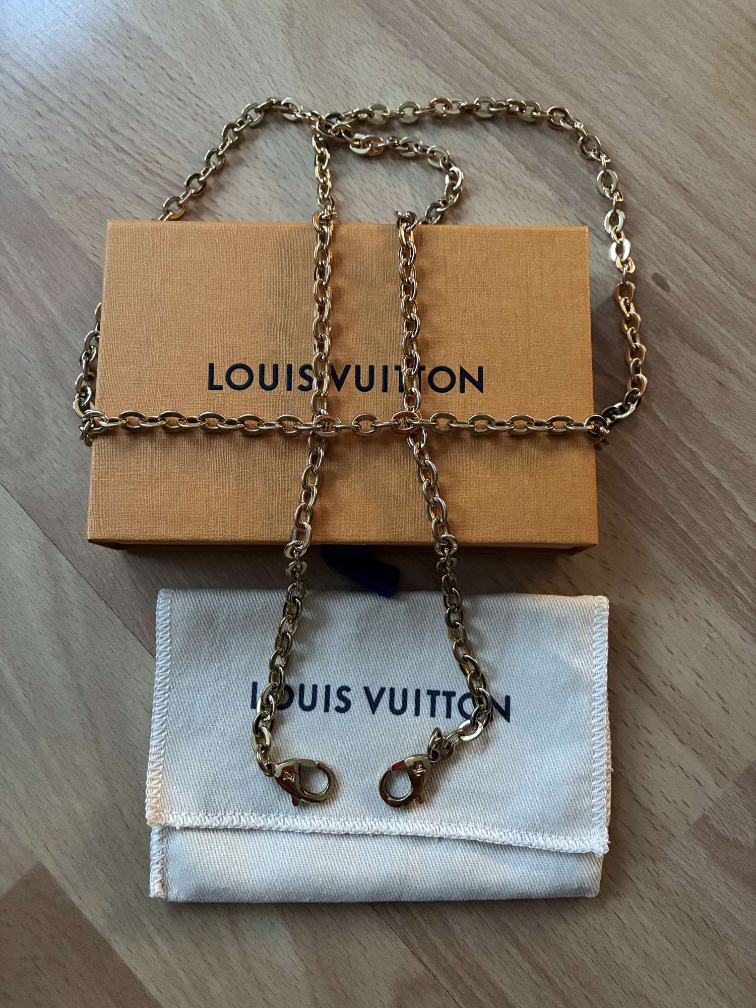 Řetízek popruh Louis Vuitton