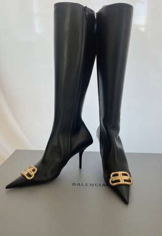 https://vipluxury.sk/Balenciaga čižmy