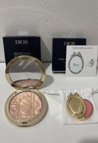 https://vipluxury.sk/Dior set
