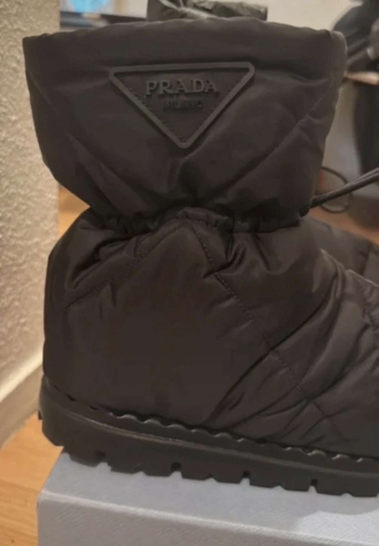 Prada snehule
