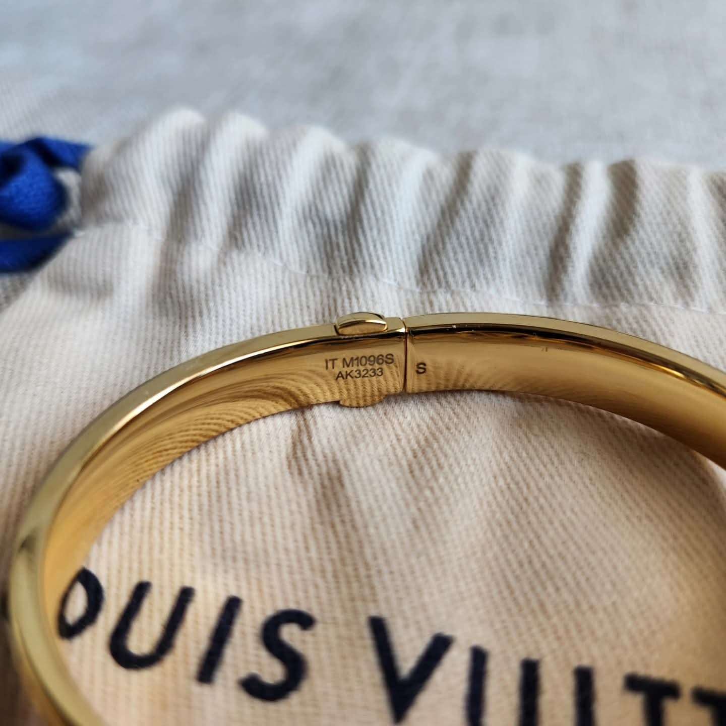 Louis Vuitton Naramek