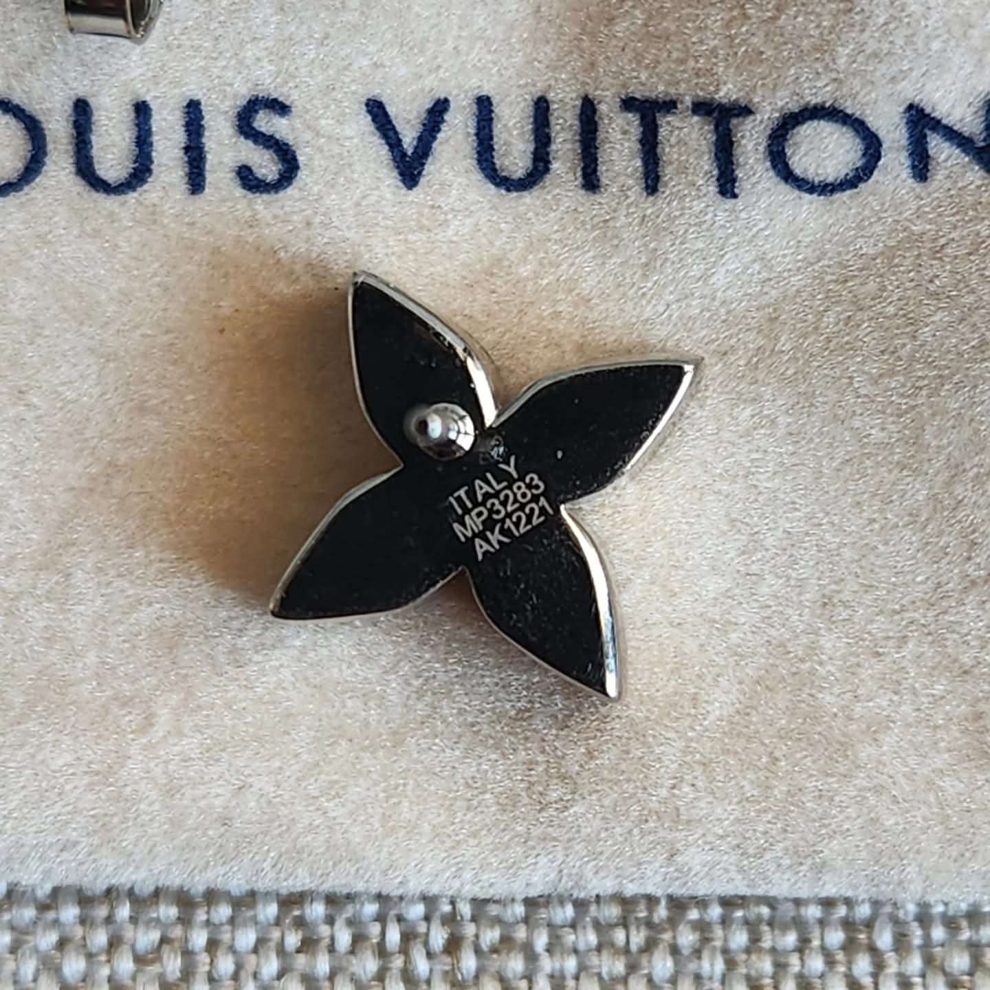 Louis Vuitton Nausnice