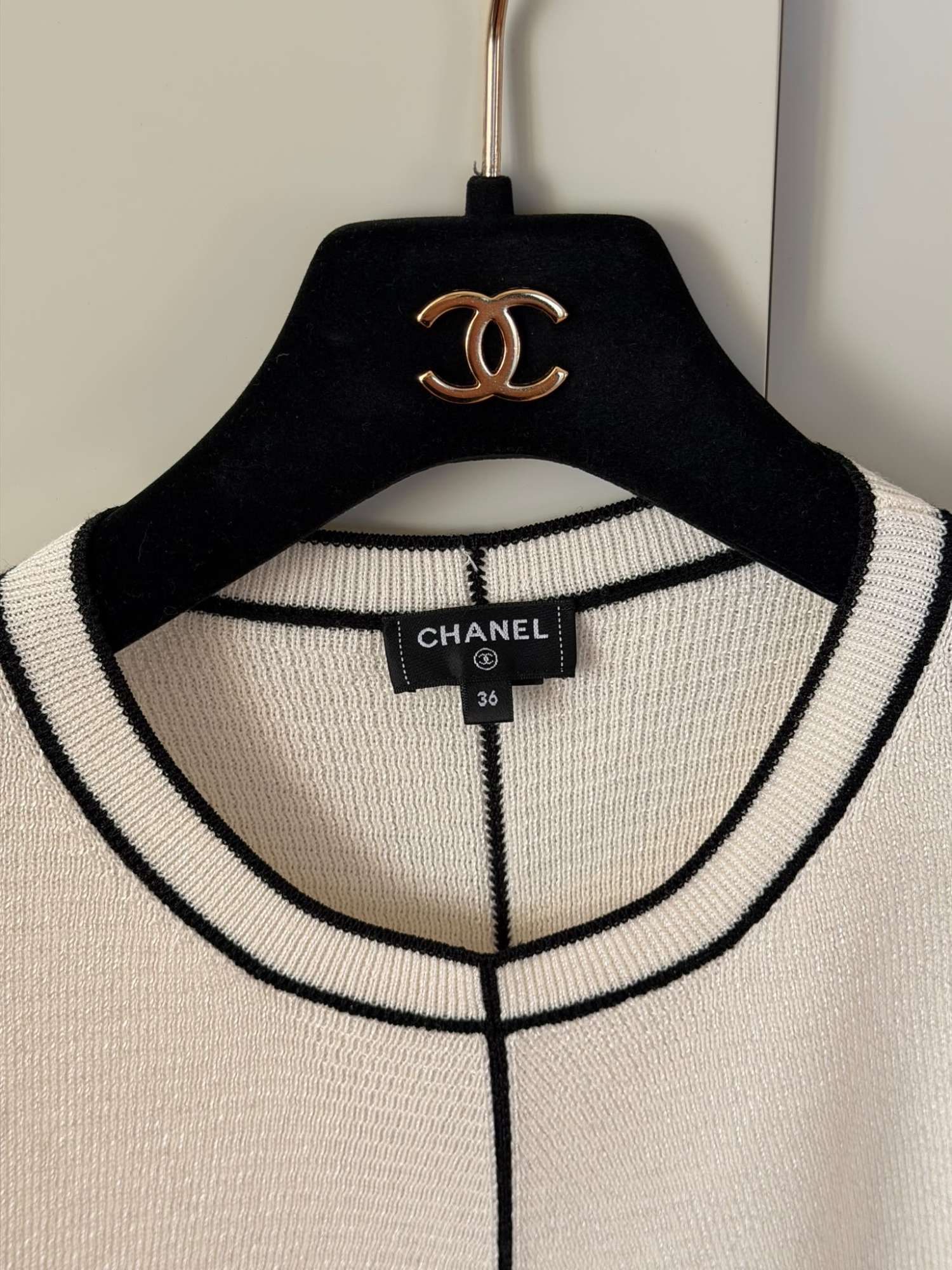 Chanel svetrik